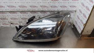 Used Headlight, left Mitsubishi Lancer Wagon (CS) 2.0 16V Price on request offered by Autodemontage M.J. Rutte B.V.