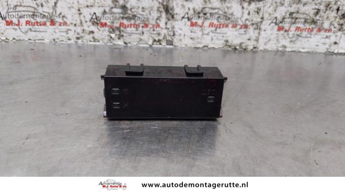 Begagnade Klocka Mitsubishi Lancer Wagon (CS/CT) 2.0 16V Pris på förfrågan erbjuds av Autodemontage M.J. Rutte B.V.