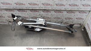 Used Wiper motor + mechanism BMW 3 serie (E90) 318i 16V Price on request offered by Autodemontage M.J. Rutte B.V.