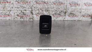 Used Electric window switch BMW 3 serie (E90) 318i 16V Price on request offered by Autodemontage M.J. Rutte B.V.