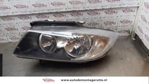 Used Headlight, left BMW 3 serie (E90) 318i 16V Price on request offered by Autodemontage M.J. Rutte B.V.