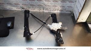 Used Window mechanism 4-door, front left BMW 3 serie (E90) 318i 16V Price on request offered by Autodemontage M.J. Rutte B.V.