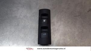 Used Tank cap cover switch Volkswagen New Beetle (9C1/9G1) 2.0 Price on request offered by Autodemontage M.J. Rutte B.V.