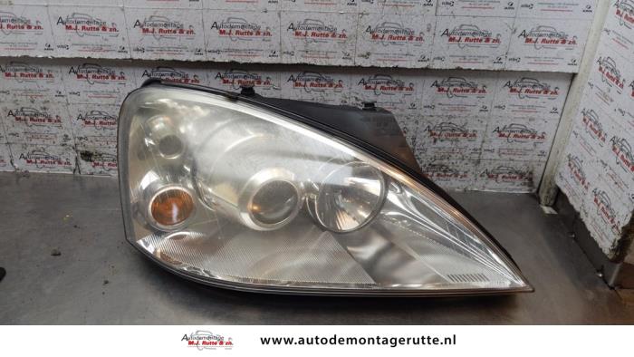 Używane Reflektor prawy Ford Galaxy (WGR) 1.9 TDI Cena na żądanie oferowane przez Autodemontage M.J. Rutte B.V.