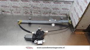 Used Window mechanism 4-door, front right Nissan Note (E11) 1.6 16V Price on request offered by Autodemontage M.J. Rutte B.V.