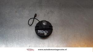 Used Fuel cap Chevrolet Aveo (250) 1.4 16V LS Price on request offered by Autodemontage M.J. Rutte B.V.