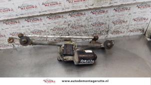 Gebrauchte Scheibenwischermotor + Mechanik Opel Combo (Corsa C) 1.3 CDTI 16V Preis auf Anfrage angeboten von Autodemontage M.J. Rutte B.V.