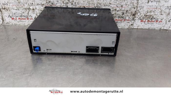 Module navigation d'un Audi A8 (D3) 4.2 V8 40V Quattro 2003