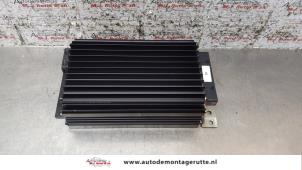 Usagé Amplificateur radio Audi A8 (D3) 4.2 V8 40V Quattro Prix € 200,00 Règlement à la marge proposé par Autodemontage M.J. Rutte B.V.