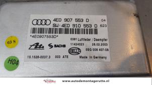 Luftfjädringsmodul från en Audi A8 (D3) 4.2 V8 40V Quattro 2003