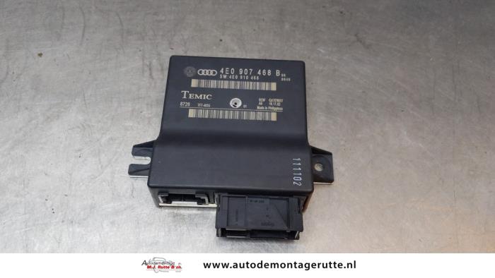 Usados Módulo Gateway Audi A8 (D3) 4.2 V8 40V Quattro Precio € 35,00 Norma de margen ofrecido por Autodemontage M.J. Rutte B.V.