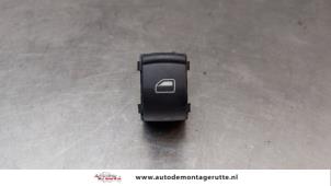 Usagé Commutateur vitre électrique Audi A8 (D3) 4.2 V8 40V Quattro Prix € 15,00 Règlement à la marge proposé par Autodemontage M.J. Rutte B.V.