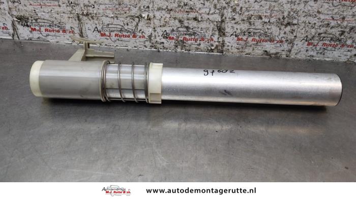 Używane Paliwomierz Audi A8 (D3) 4.2 V8 40V Quattro Cena € 45,00 Procedura marży oferowane przez Autodemontage M.J. Rutte B.V.