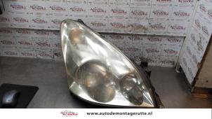 Used Headlight, right Toyota Corolla Verso (R10/11) 1.8 16V VVT-i Price on request offered by Autodemontage M.J. Rutte B.V.