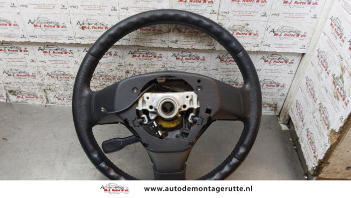 Steering wheel from a Toyota Corolla Verso (R10/11) 1.8 16V VVT-i 2005