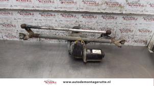 Used Wiper motor + mechanism Opel Corsa C (F08/68) 1.2 16V Price on request offered by Autodemontage M.J. Rutte B.V.