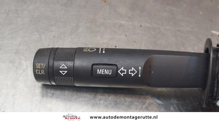 Indicator switch from a Chevrolet Aveo (300) 1.4 16V 2012