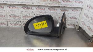 Used Wing mirror, left Kia Cee'd Sporty Wagon (EDF) 1.4 16V Price on request offered by Autodemontage M.J. Rutte B.V.