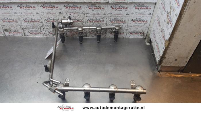 Usagé Système d'injection Audi A8 (D3) 4.2 V8 40V Quattro Prix € 125,00 Règlement à la marge proposé par Autodemontage M.J. Rutte B.V.