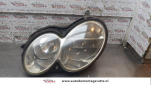 Used Headlight, left Mercedes CLK (W209) 2.6 240 V6 18V Price on request offered by Autodemontage M.J. Rutte B.V.