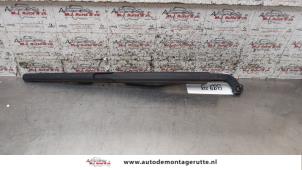 Used Rear wiper arm Volvo XC90 I 2.5 T 20V Price on request offered by Autodemontage M.J. Rutte B.V.
