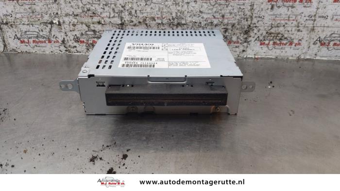 Używane Odtwarzacz CD Volvo XC90 I 2.5 T 20V Cena € 75,00 Procedura marży oferowane przez Autodemontage M.J. Rutte B.V.