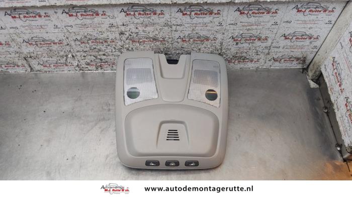Begagnade Innerbelysning, fram Volvo XC90 I 2.5 T 20V Pris € 20,00 Marginaltabell erbjuds av Autodemontage M.J. Rutte B.V.