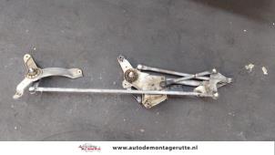Used Wiper motor + mechanism Mitsubishi Grandis (NA) 2.4 16V MIVEC Price on request offered by Autodemontage M.J. Rutte B.V.