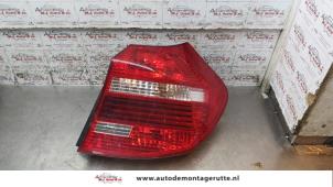 Used Taillight, right BMW 1 serie (E87/87N) 118d 16V Price on request offered by Autodemontage M.J. Rutte B.V.