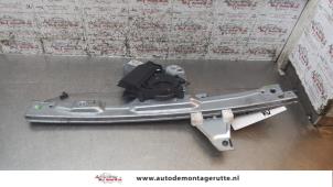 Used Window mechanism 4-door, front right Peugeot 308 SW (4E/H) 1.6 VTI 16V Price on request offered by Autodemontage M.J. Rutte B.V.