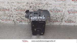 Usados Mecanismo de cierre del portón trasero Audi A4 Avant (B7) 1.8 T 20V Precio de solicitud ofrecido por Autodemontage M.J. Rutte B.V.