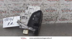 Used Rear door mechanism 4-door, right Audi A4 Avant (B7) 1.8 T 20V Price on request offered by Autodemontage M.J. Rutte B.V.