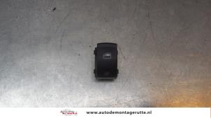 Usados Interruptor de ventanilla eléctrica Audi A3 Sportback (8PA) 2.0 TDI 16V Precio de solicitud ofrecido por Autodemontage M.J. Rutte B.V.