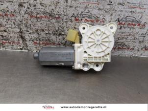 Used Door window motor Mercedes CLK (W209) 2.6 240 V6 18V Price on request offered by Autodemontage M.J. Rutte B.V.