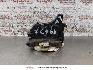 Used Door lock mechanism 4-door, front left Mitsubishi Grandis (NA) 2.4 16V MIVEC Price on request offered by Autodemontage M.J. Rutte B.V.