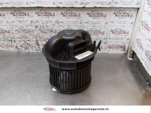 Used Heating and ventilation fan motor Peugeot 107 1.0 12V Price on request offered by Autodemontage M.J. Rutte B.V.