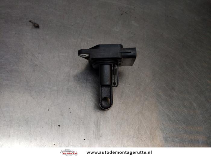 Gebrauchte Luftmengenmesser Toyota Yaris II (P9) 1.0 12V VVT-i Preis auf Anfrage angeboten von Autodemontage M.J. Rutte B.V.