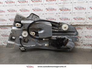 Used Rear window mechanism 2-door, right Peugeot 307 CC (3B) 1.6 16V Price on request offered by Autodemontage M.J. Rutte B.V.
