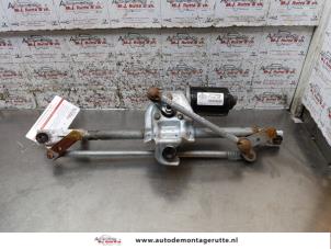 Gebrauchte Scheibenwischermotor + Mechanik Opel Combo (Corsa C) 1.3 CDTI 16V Preis auf Anfrage angeboten von Autodemontage M.J. Rutte B.V.