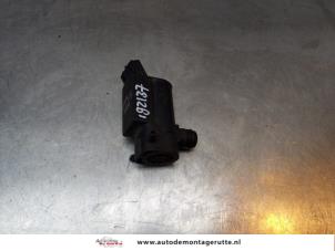 Used Windscreen washer pump Nissan Micra (K11) 1.3 LX,SLX 16V Price on request offered by Autodemontage M.J. Rutte B.V.