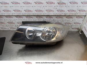 Used Headlight, left BMW 3 serie Touring (E91) 318i 16V Price on request offered by Autodemontage M.J. Rutte B.V.