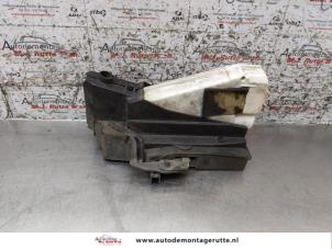 Used Rear door mechanism 4-door, right Seat Alhambra (7V8/9) 2.0 Price on request offered by Autodemontage M.J. Rutte B.V.