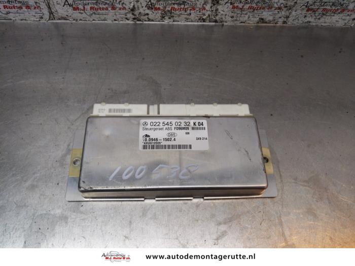 Used ABS Computer Mercedes SLK (R170) 2.0 200 16V Price € 100,00 Margin scheme offered by Autodemontage M.J. Rutte B.V.