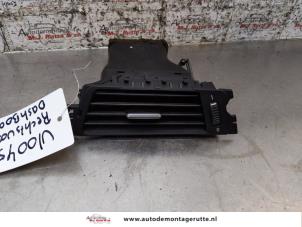 Used Dashboard vent BMW 3 serie Touring (E91) 318i 16V Price on request offered by Autodemontage M.J. Rutte B.V.