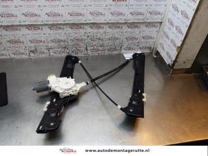 Used Window mechanism 4-door, front right BMW 3 serie Touring (E91) 318i 16V Price on request offered by Autodemontage M.J. Rutte B.V.