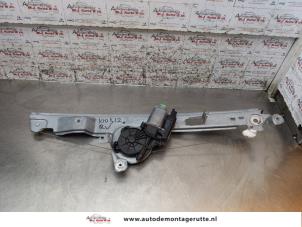 Used Window mechanism 4-door, front right Renault Scénic II (JM) 2.0 16V Price on request offered by Autodemontage M.J. Rutte B.V.