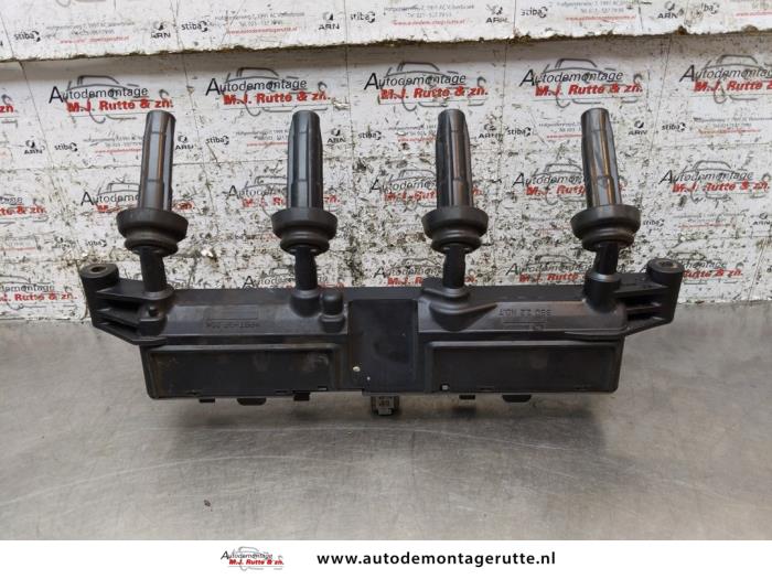 Gebrauchte Zündspule Peugeot 306 Break (7E) 1.6i XR,XT,ST Preis auf Anfrage angeboten von Autodemontage M.J. Rutte B.V.
