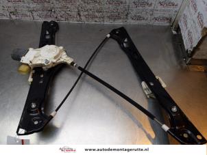 Used Window mechanism 4-door, front left BMW 3 serie (E90) 318i 16V Price on request offered by Autodemontage M.J. Rutte B.V.
