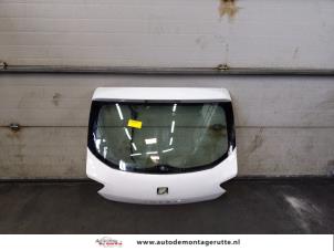 Używane Tylna klapa Seat Ibiza IV SC (6J1) 1.2 12V Cena na żądanie oferowane przez Autodemontage M.J. Rutte B.V.