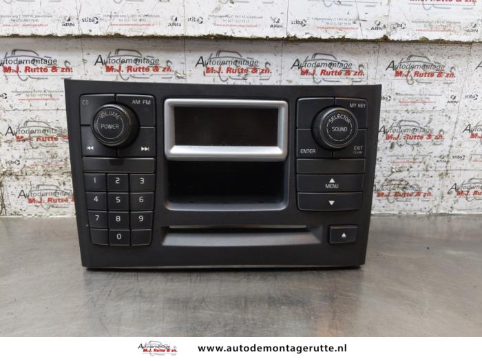 Multi-media control unit from a Volvo XC90 I 2.9 T6 24V 2003